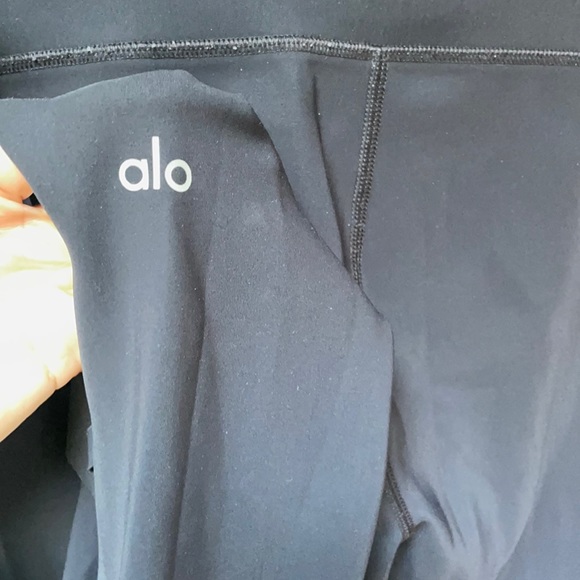 ALO ripped leggings. - Picture 2 of 3